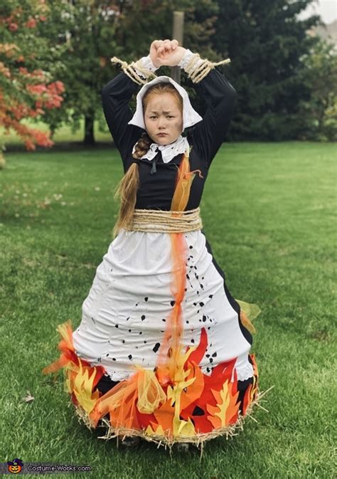 Witch burned at the stake costume